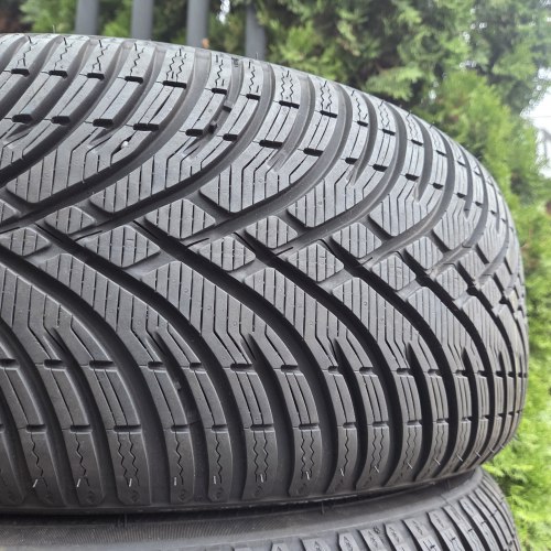 Пара шин 225 55 R18 Kleber Krisalp hp3 suv 25г Остаток 99%