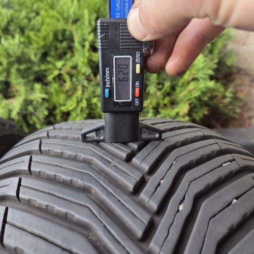 Пара шин 235 55 R19 Michelin CrossClimate 2 suv 24-23г 6.3мм 101v-105w