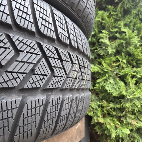 Пара шин 235 55 R19 Pirelli Scorpion Winter AO elect 21г остаток 99%