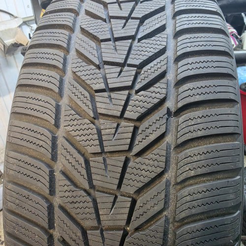 255 45 r19 Hankook Winter icept evo3 99,9%остаток3423г
