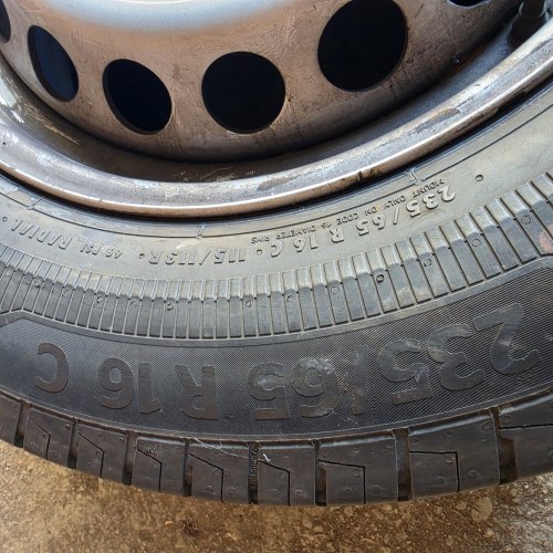 235 65 r16c Continental VanContact Eco 115/113r 95%остаток 19.как нов.