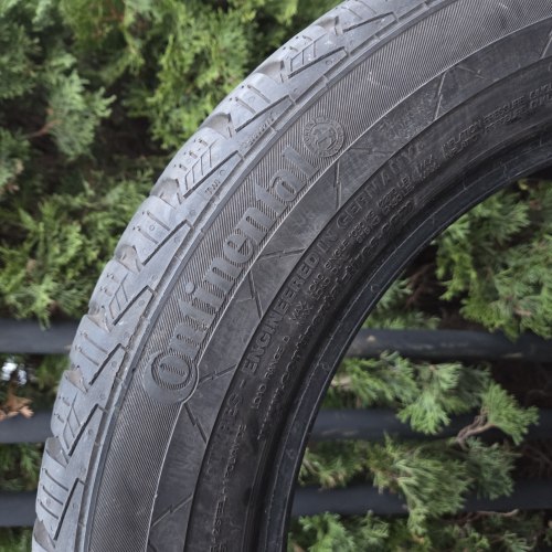 Пара шин 225 55 R17C Continental Vanco winter 2 остаток 8.5мм б/г