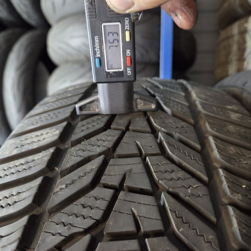 225 55 r18 Hankook Winter icept evo 3 x 21г остаток 7.5мм