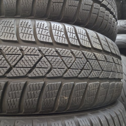 Пара шин 205 60 R17 Pirelli Sottozero 3 ☆ 23-20г остаток 7.5-7мм