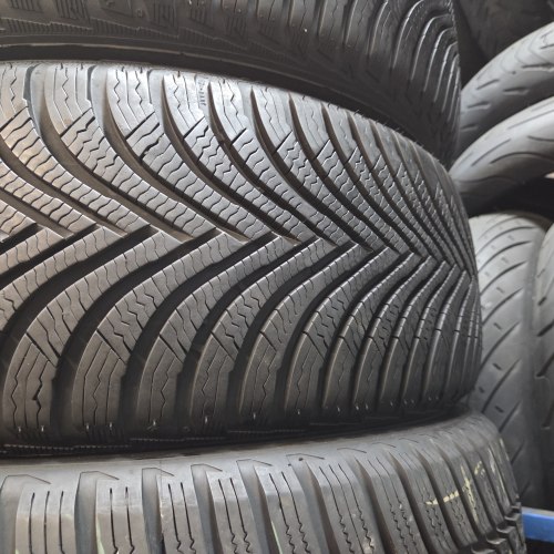 Пара шин 205 55 r17 Michelin Alpin 5 24г остаток 7.8мм