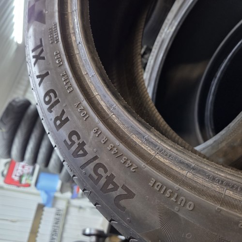 Комплект шин 245 45 R19 Continental PremiumContact 6 MO-V 25,24,22г. Остаток 7мм 95%остаток
