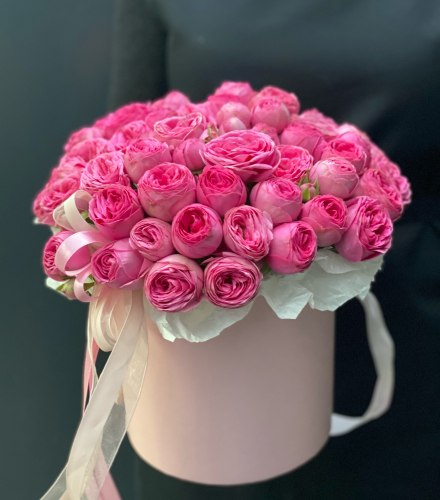 Цветы в коробке "Жизель" Кустовые розы