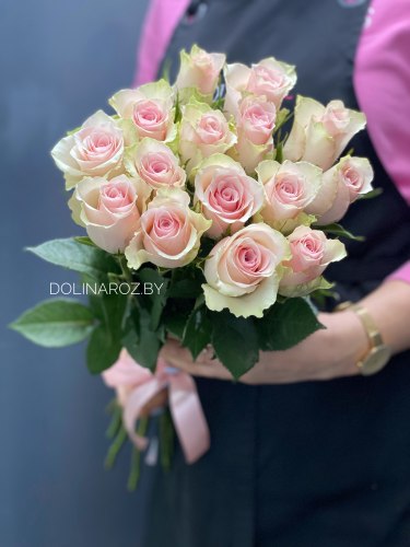 Букет из роз "Пинк Атена 15" 15 роз