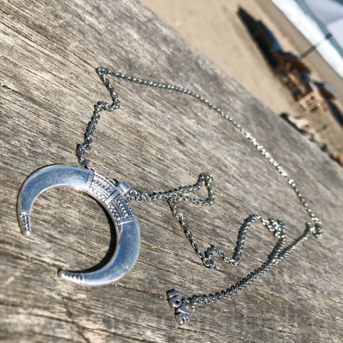 Ожерелье с полумесяцем на цепочке, металл, серебряный цвет