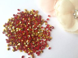 Кристаллы 3 мм, с фольгированной основой, цвет красный