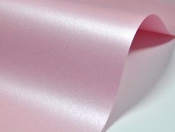 Дизайнерский картон Majestic Petal Pink, 290 г/м2.