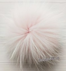 Помпон из енота (18-20см) цвет бледно-розовый