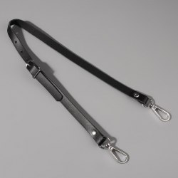 Ручка для сумки из натуральной кожи, регулируемая, с карабинами, 60 ± 2 см × 1,2 см, цвет чёрный/серебряный арт.9327016
