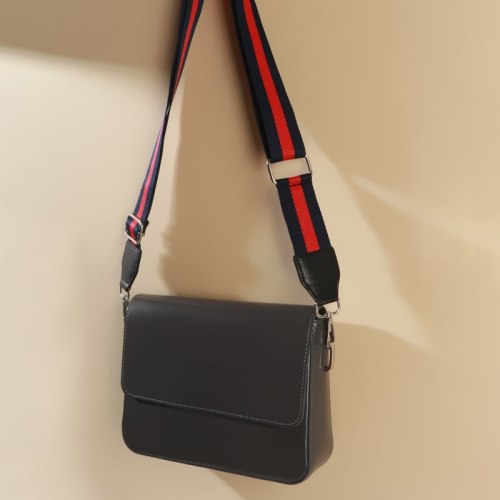 Ручка для сумки, стропа с кожаной вставкой, 140 × 3,8 см, цвет синий/красный арт. 5077535