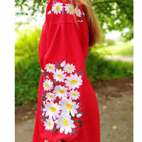 Дитяча вишита сукня Сара на червоному льоні
