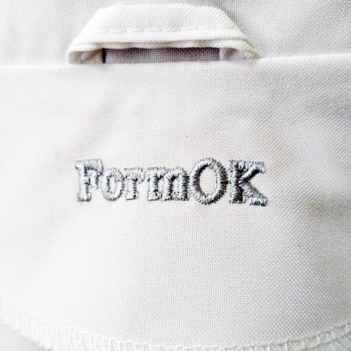 Женский медицинский белый халат FormOK Инна на габардине и рубашечной ткани