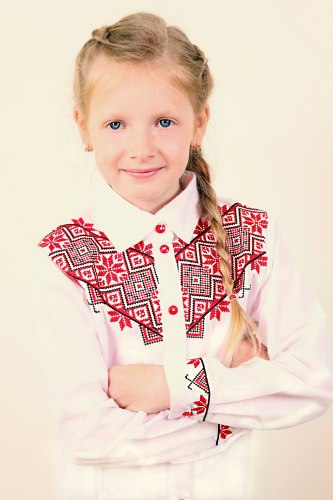 Дитяча вишита блуза Школярка