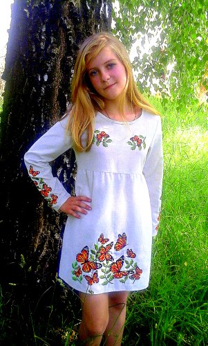 Дитяча вишита сукня Метелики