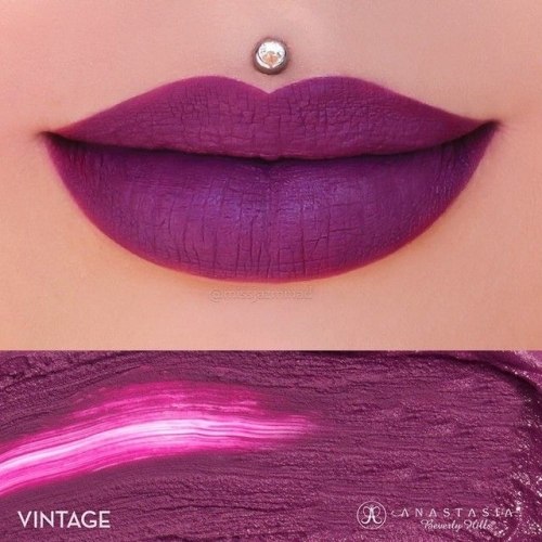 Anastasia Beverly Hills LIQUID LIPSTICK.
