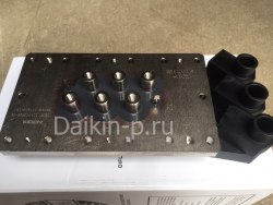 Запчасть DAIKIN 302023P TERMINAL PLATE(EUROPE MARKET)