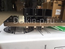 Запчасть DAIKIN 302023P TERMINAL PLATE(EUROPE MARKET)