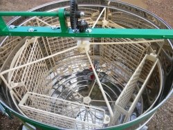 Медогонка 5 рамочная. Хордиального типа.