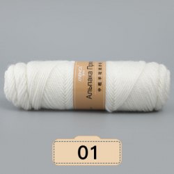 Menca Alpaca Wool Yarn цвет 01 белый Menca 30% шерсть альпаки, 45% овечья шерсть, 25% акрил,длина в мотке 125 м.