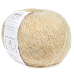 La Filati Brushed Alpaca цвет 03 кофейная пенка La Filati 10% Альпака, 34% Овечья шерсть, 24% Акрил, 32% Полиэстер, моток 50 гр. длина в мотке 450 м.