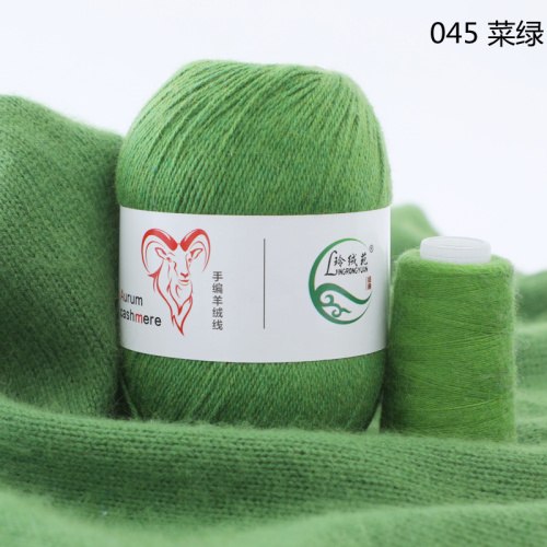 Пух кролика цвет 045 зеленый. ОСТАТОК 3 мотков!!! Пух норки 50% Кролик, 30% Шерсть, 20% Акрил, в мотке 350 м в мотке