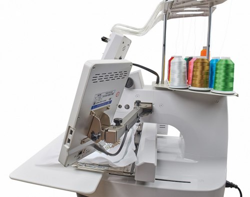 Промышленная вышивальная машина Leader Expert LE-1000