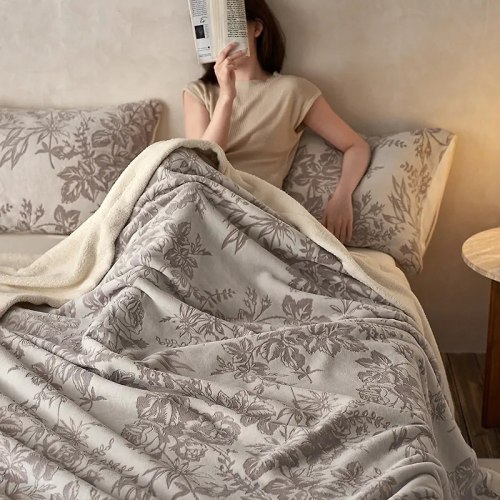 Одеяло флисовое с резным рисунком "Туманный сад", 200*230 см. / арт. 288-13