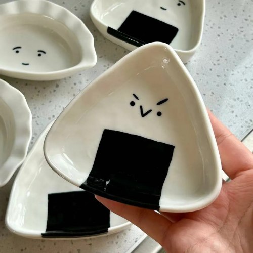 Тарелка соусник "Удивленный Онигири" / арт. 288-37