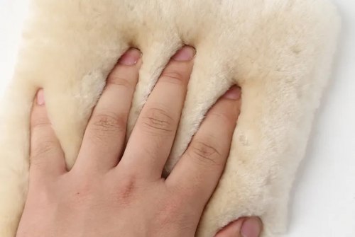 Подушка декоративная из овчины, 48*48 см. / арт. 286-59