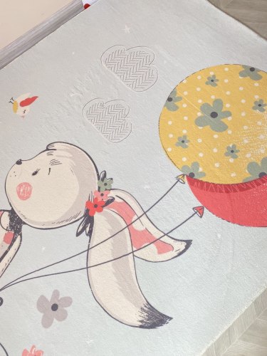 Дитячий килим високий ворс Зайченя з кульками