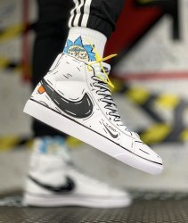 Blazer Mid “Graffiti” Nike