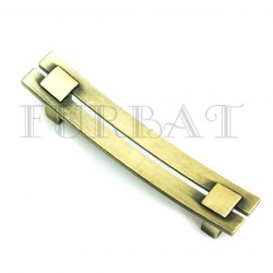 Мебельная ручка FURBAT 6330-64 бронза