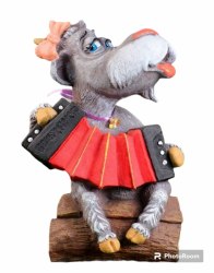 Садовая фигурка из гипса Коза с гармошкой (41*30см)