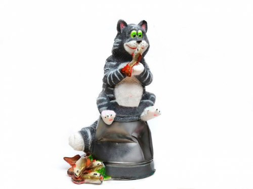 Садовая фигурка из гипса Кот с рыбой 72*43см